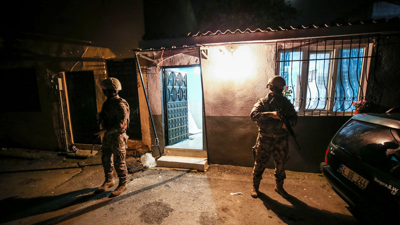 Bursa’da 2 bin 500 polisle operasyon: Çok sayıda gözaltı