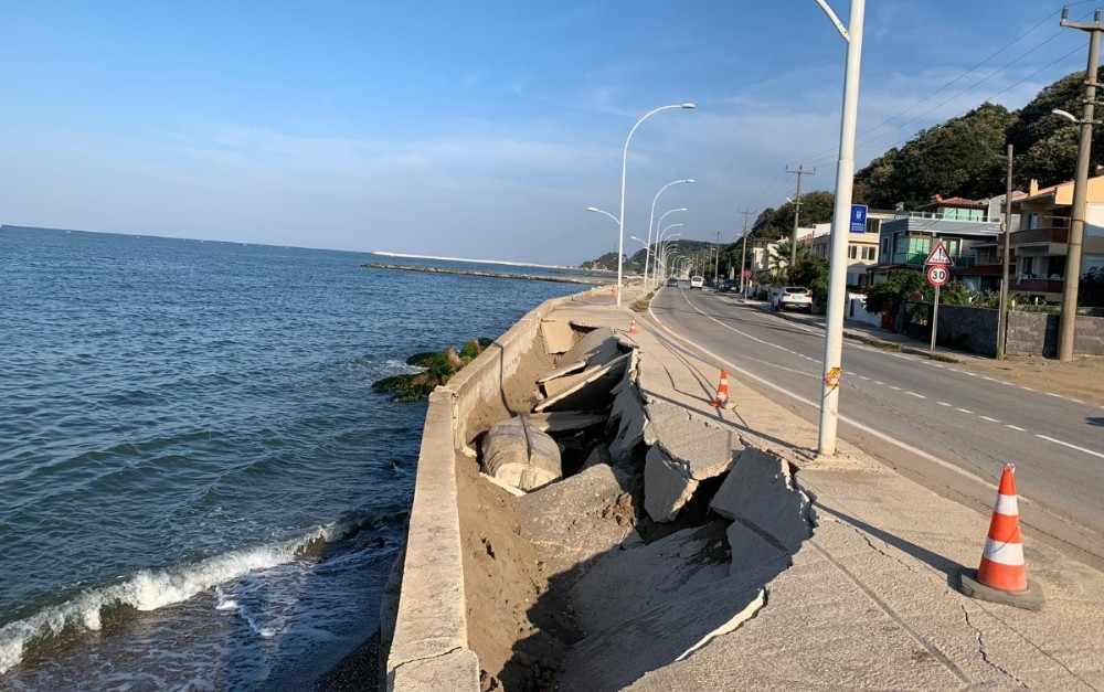 Bursa’da kış yorgunu sahiller yenilendi Bursa’da kış yorgunu sahiller yenilendi
