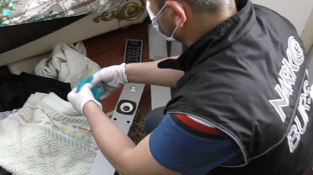 Bursa’da uyuşturucu operasyonu: 4 gözaltı