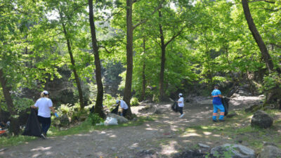 Tarihi Osmanlı köyü Cumalıkızık’ta temizlik harekatı