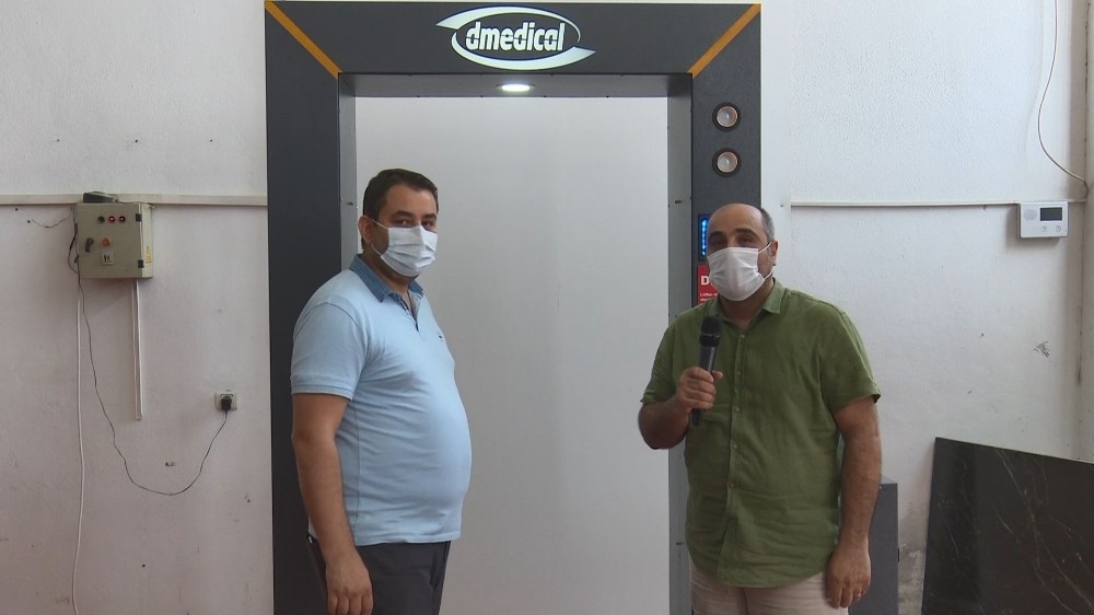 Dizdar Tekstil’den dezenfekte kabini Dizdar Tekstil’den dezenfekte kabini