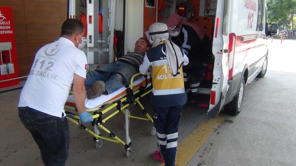 Bursa’da elini torna makinesi kaptırdı