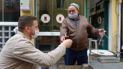 Bursa’da 2,5 ay sonra dükkânlarını açtılar