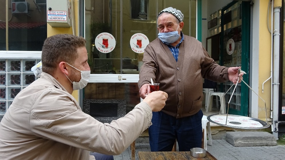 Bursa’da 2,5 ay sonra dükkânlarını açtılar