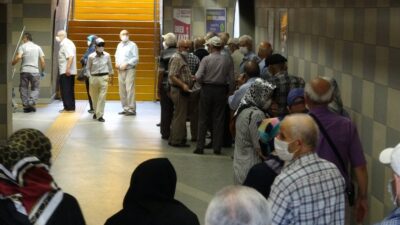 Bursa’da fısıltıyı gerçek zannettiler, kuyruğa koştular