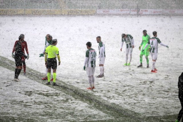 TFF 1.Lig’de erteleme maçı ne zaman oynanacak? Tarih açıklandı… Giresunspor-İstanbulspor erteleme maçı 23 Haziran'da oynanacak...