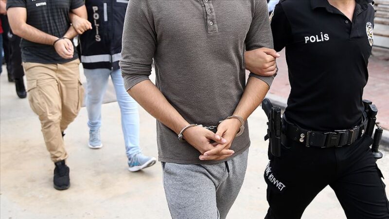 Bursa'da polisin düzenlediği uyuşturucu operasyonunda yakalanan 7 şüpheliden, adliyeye sevk