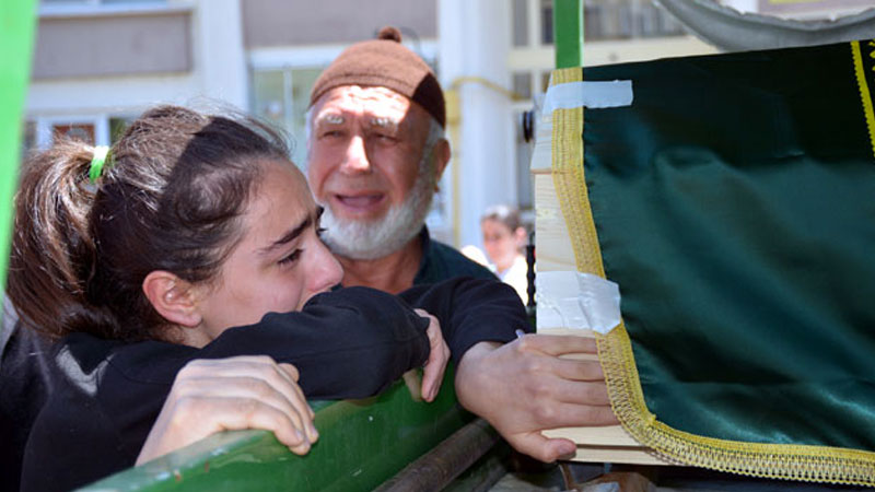 Platonik aşığı tarafından öldürülmüştü! Gözyaşlarıyla veda…