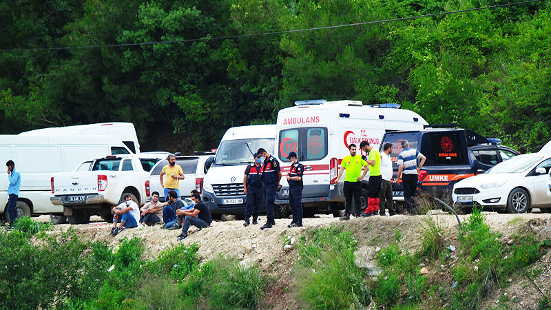 Bursa'nın Kestel ilçesinde sel sularına kapılarak kaybolan genç kızı arama