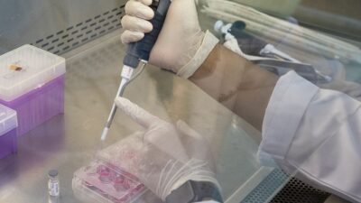 Koronavirüs tedavisinde bir ilk yaşandı! Ucuz ve kolayca bulunabilen bir ilaç