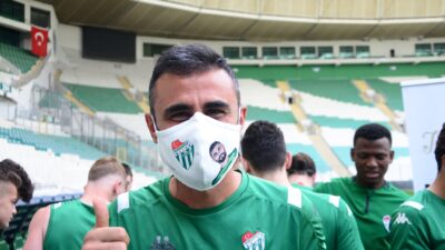 Bursaspor’a 11 bin maske… Alkışlar eski yöneticilere…