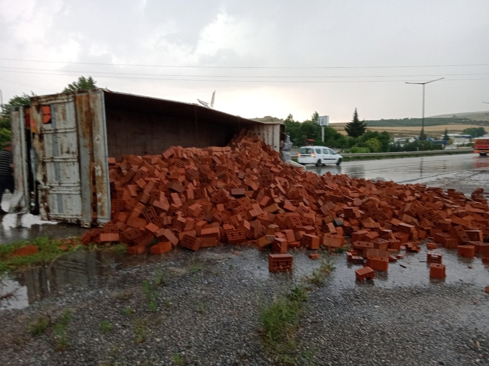 Önce çarptı, sonra metrelerce sürükledi Önce çarptı, sonra metrelerce sürükledi