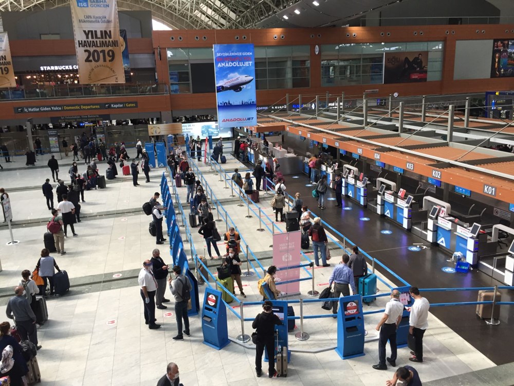 En yoğun gün… Uzun kuyruklar oluştu…