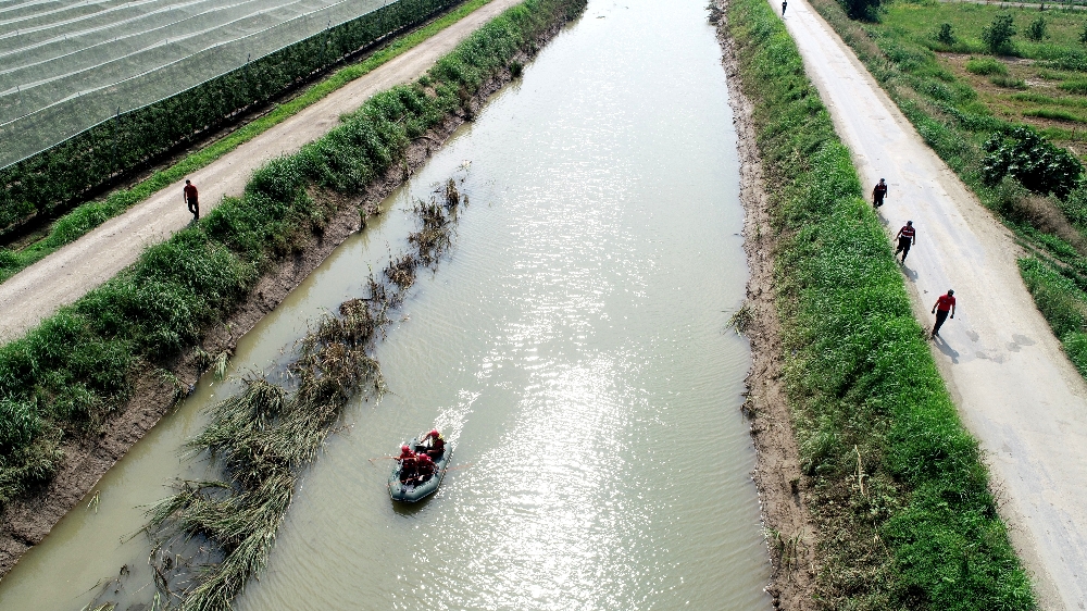 Sele kapılan Derya’yı arama çalışmaları genişletildi Sele kapılan Derya’yı arama çalışmaları genişletildi
