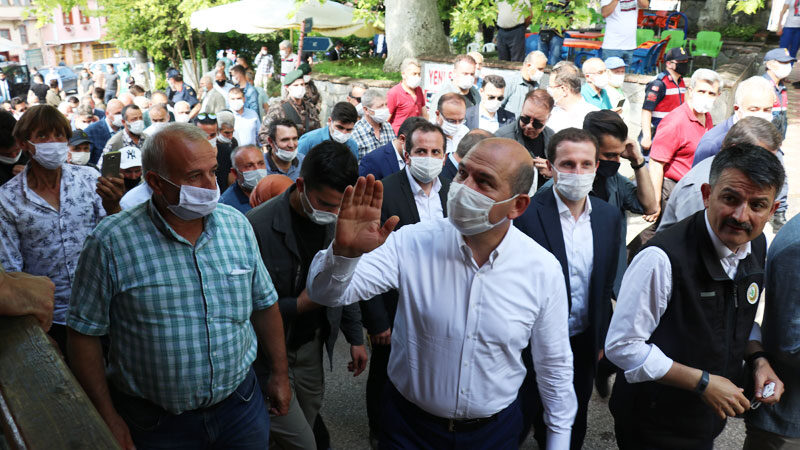 Bakanlardan selin vurduğu iki ilçede inceleme İçişleri Bakanı Süleyman Soylu ile Tarım ve Orman Bakanı Bekir