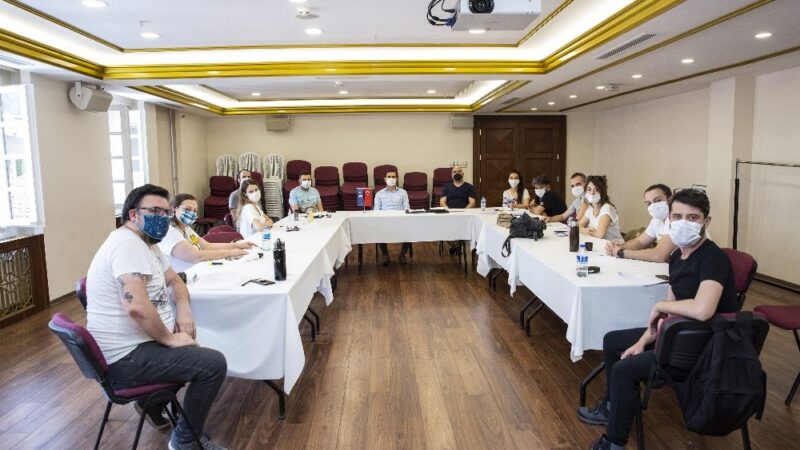 Tiyatro yeni sezona hazırlanıyor Bursa Büyükşehir Belediyesi Şehir Tiyatrosu, yeni sezon hazırlıklarına başladı.