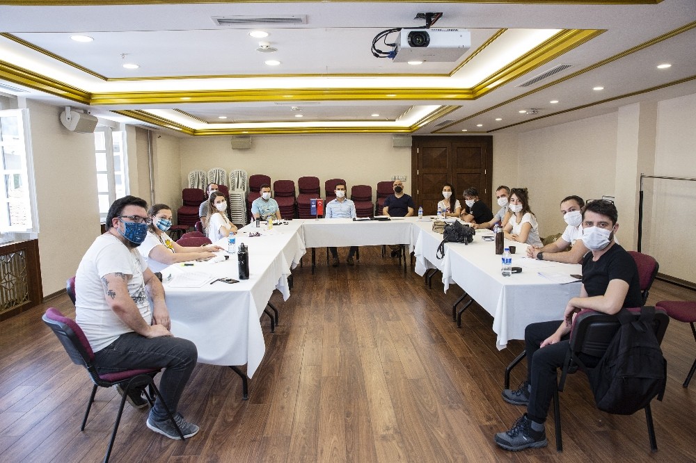 Tiyatro yeni sezona hazırlanıyor Tiyatro yeni sezona hazırlanıyor