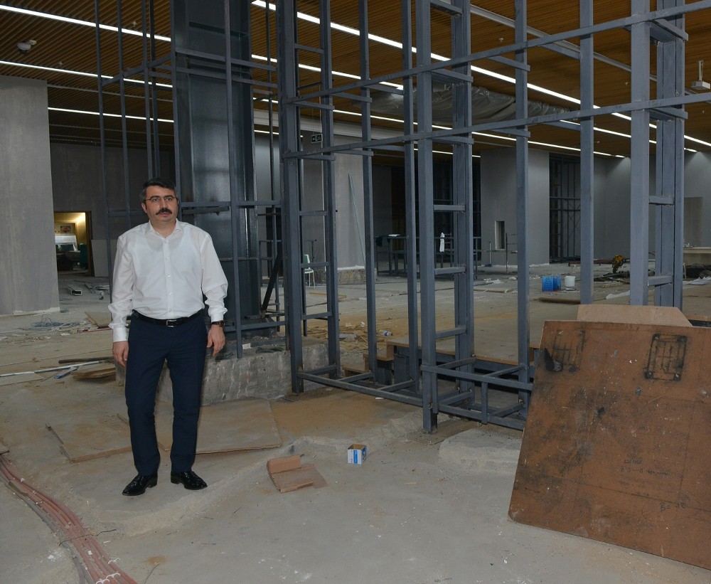 Bursa’da uyumayan kütüphane Bursa’da uyumayan kütüphane