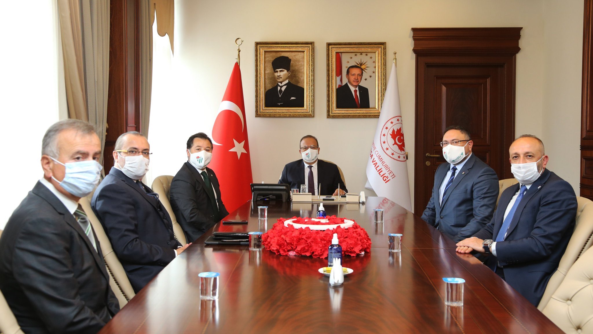 Bursaspor’dan destek turu… Kent yöneticilerinden söz aldılar…