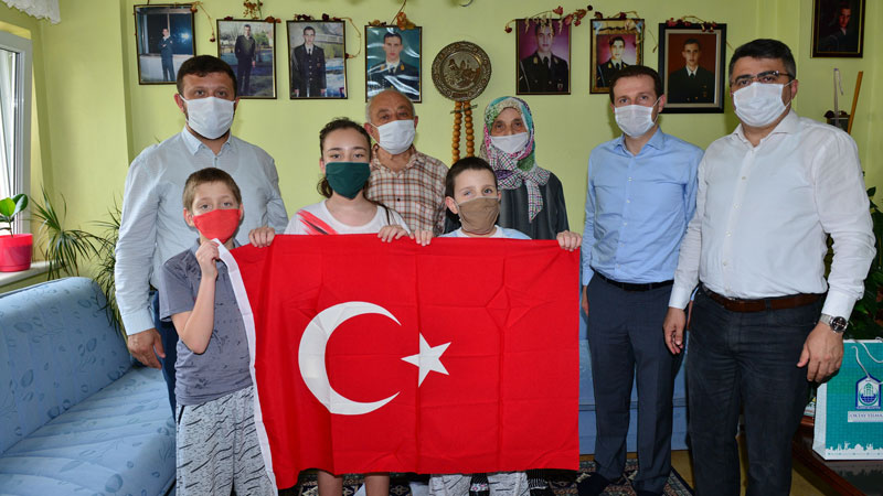 Başkan Yılmaz’dan fedakar babalara ziyaret