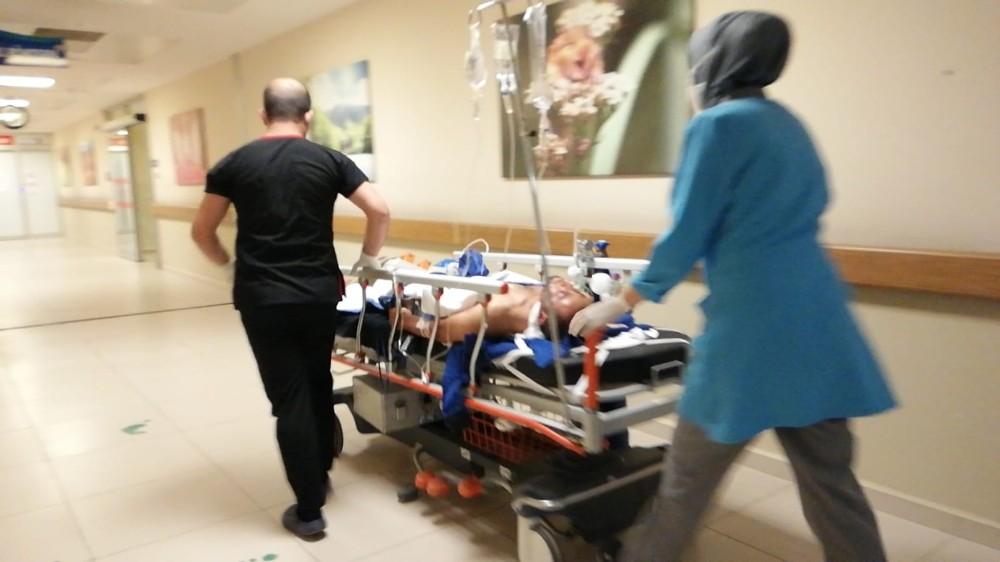 Bursa feci kaza! Elektrik akımına kapıldı Bursa feci kaza! Elektrik akımına kapıldı