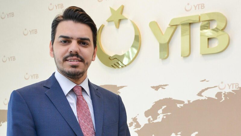 Yurt dışı Türkler ve Akraba Topluluklar Başkanı (YTB) Abdullah Eren,