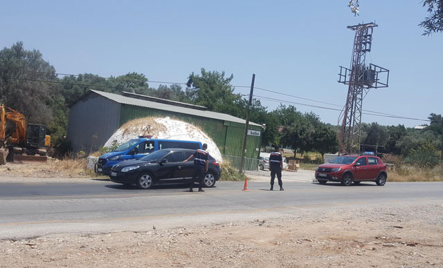 Balık çiftliği çalışanlarının kaldığı lojmana silahlı saldırı: 2 ölü