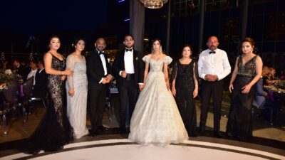 Görkemli düğünle yaşamlarını birleştirdiler