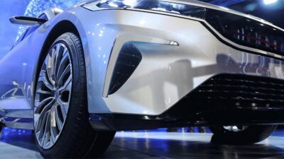 TOGG fabrikası Bursa’da yükselecek! Bakan Varank’tan flaş fiyat açıklaması