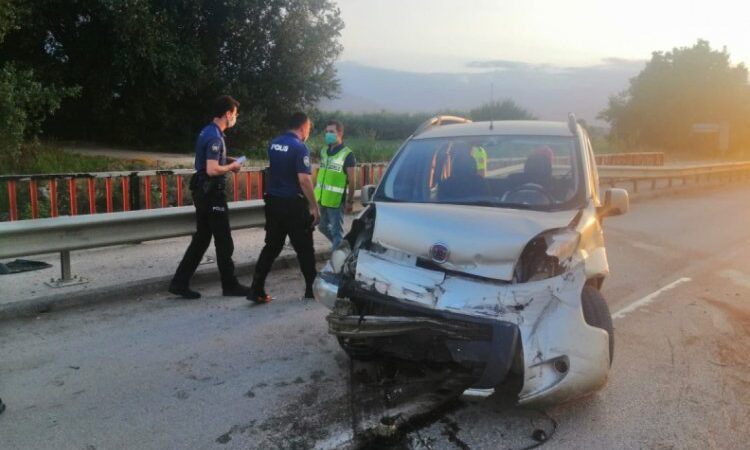 Bursa'nın İnegöl ilçesinde meydana gelen trafik kazasında 1 kişi yaralandı.