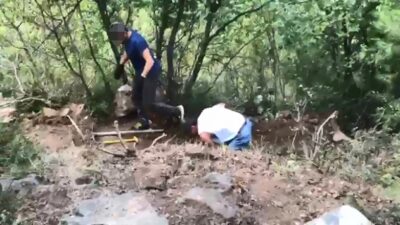 Ormanlık alanda izinsiz kazı yapan 3 kişi suçüstü yakalandı