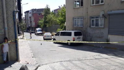 Bağcılar’da silahlı saldırı sonucu yaralanan 2 polis memurundan biri şehit oldu