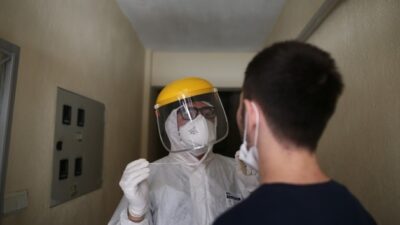 Bursa’da 1 kişi 24 kişiye virüs bulaştırdı, ekipler seferber oldu