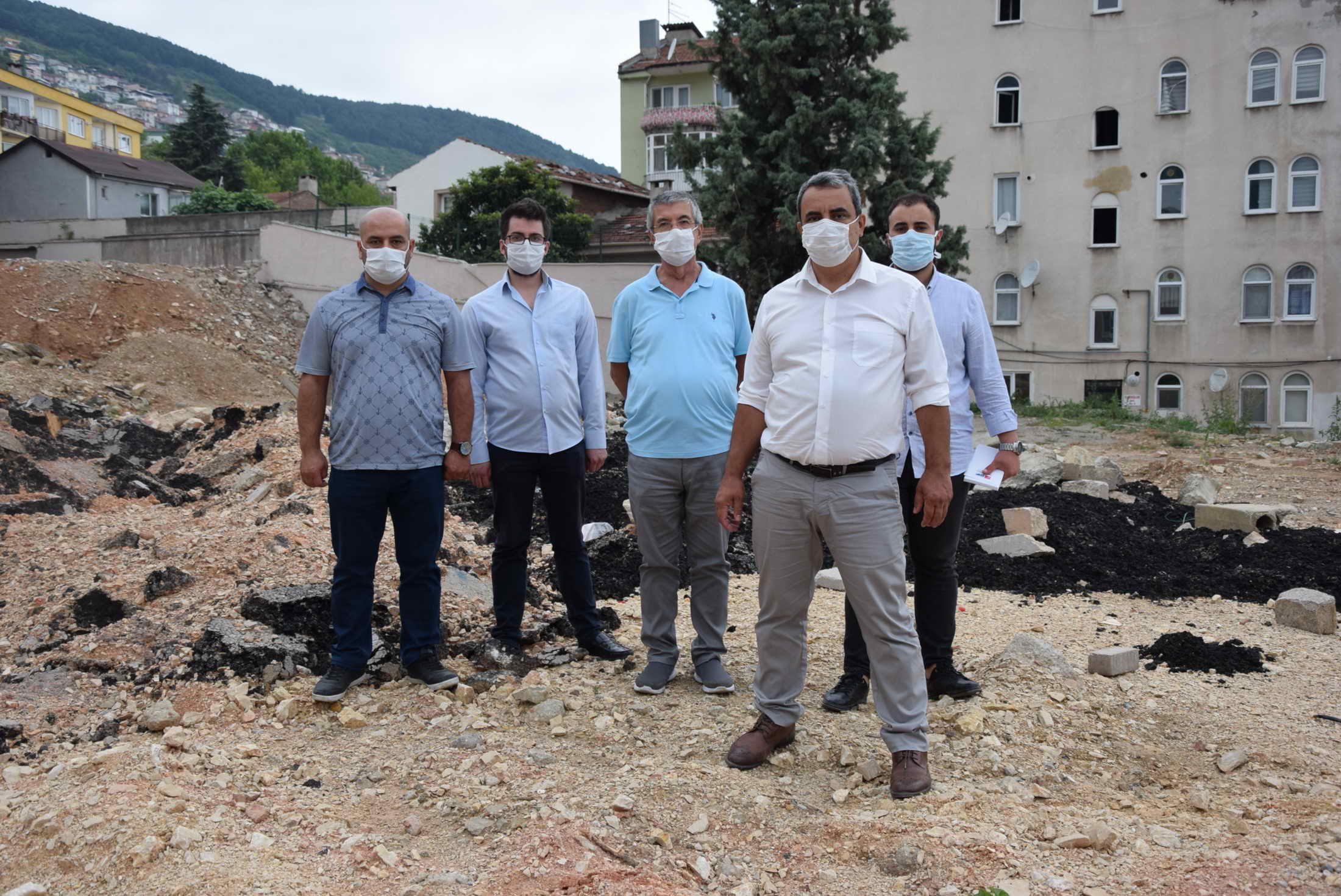 ‘Yıkılan okullar ne zaman yapılacak?” ‘Yıkılan okullar ne zaman yapılacak?”