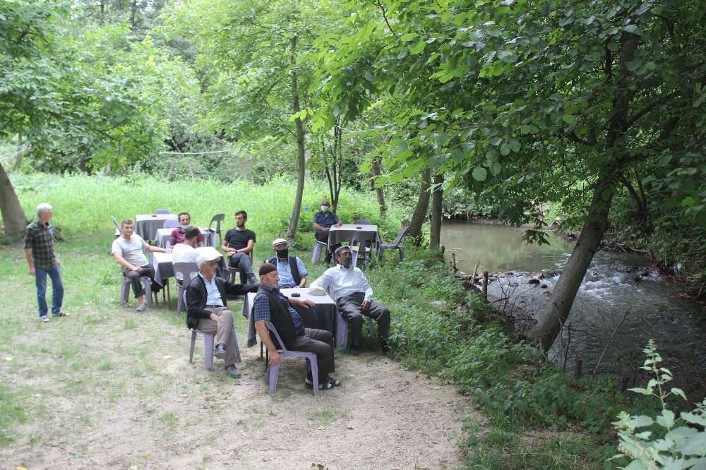 Yer: Bursa… 5 yıldızlı köy kahvesi Yer: Bursa… 5 yıldızlı köy kahvesi