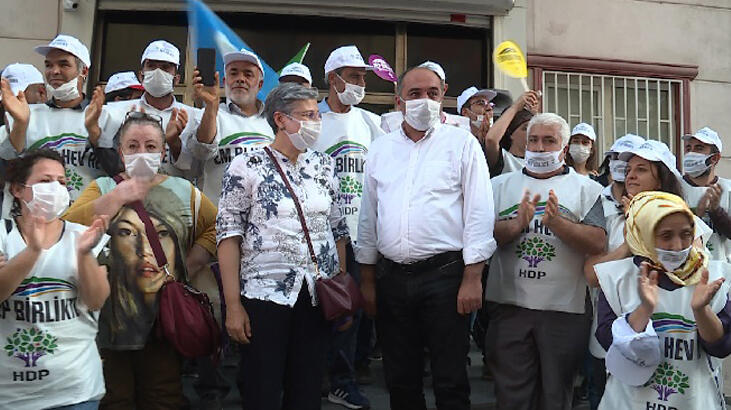 Yürüyüşe katılan HDP’li vekillerin korona testi pozitif çıktı Yürüyüşe katılan HDP’li vekillerin korona testi pozitif çıktı
