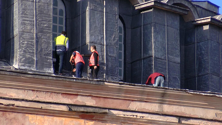 Ayasoyfa ibadete açılacağı güne hazırlanıyor