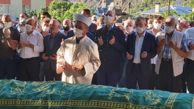 Artvin’deki sel felaketinde hayatını kaybedenler defnedildi
