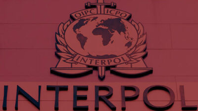 INTERPOL arıyordu… Türkiye’de yakalandılar!