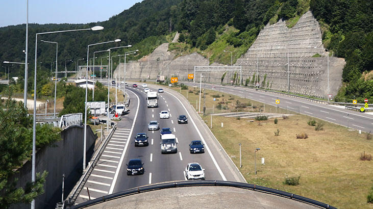 Yollarda bayram yoğunluğu