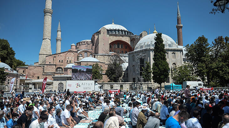 Ayasofya Camii’de ikinci cuma! Doldu taştı