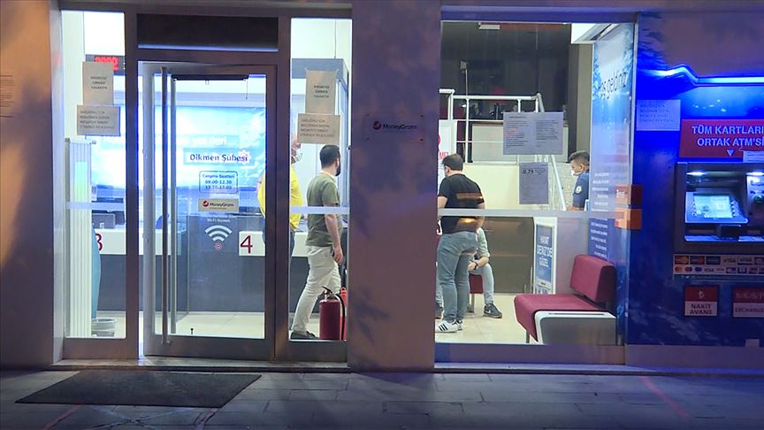 1 dakikada bankayı soydular