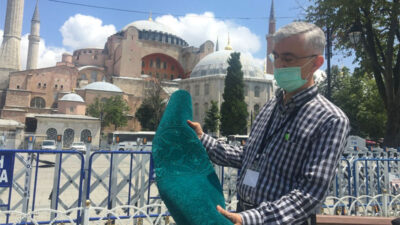Ayasofya’nın halıları seriliyor