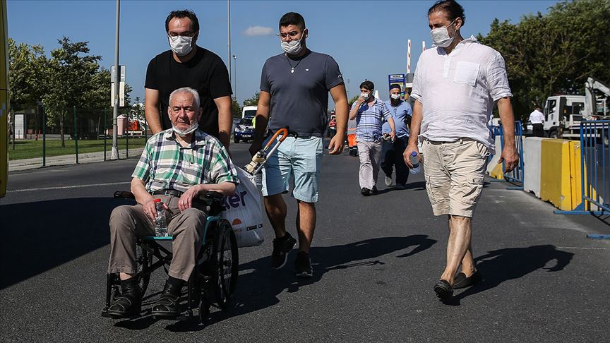 Ayasofya’nın ibadete açılmasına tanıklık için yollara düştüler