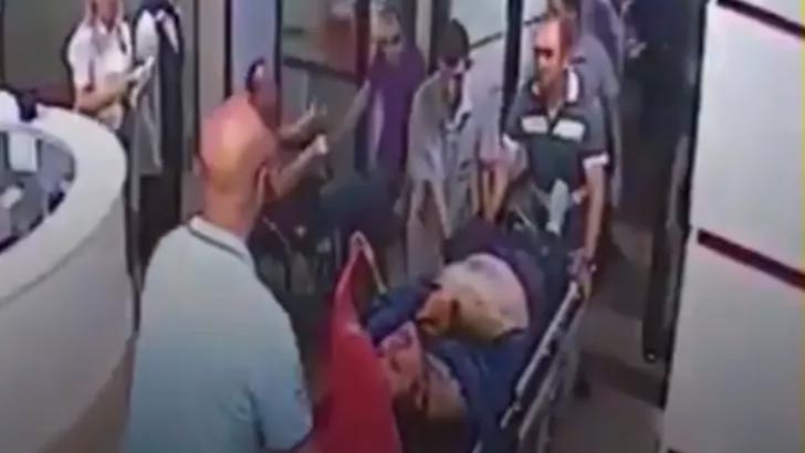 Sağlık Bakanı Koca paylaştı! 15 Temmuz gecesi hafızalara kazınan görüntü