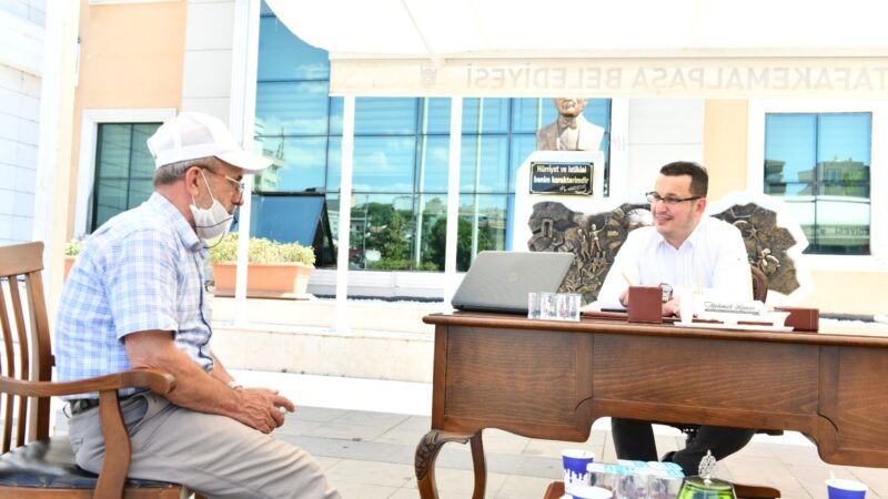 Mustafakemalpaşa’da Şeffaf Belediyeciliği başka boyuta taşıyarak kapı, randevu ve bürokrasiyi