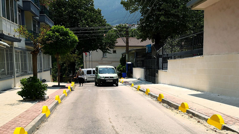 Osmangazi’de kaldırımlar daha güvenli