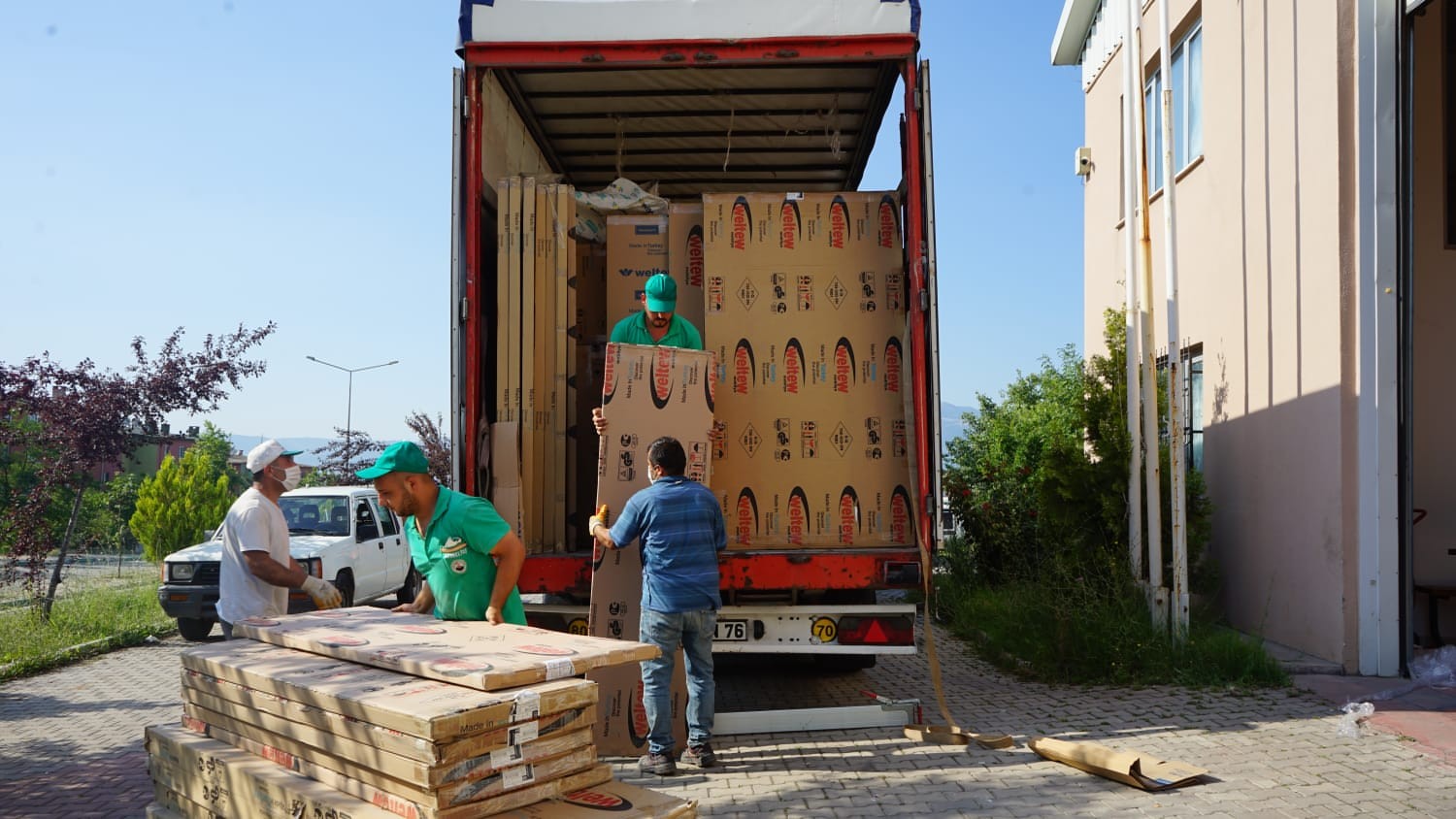 Sel mağdurlarına ücretsiz mobilya