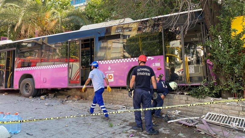 Freni patlayan otobüs markete daldı!