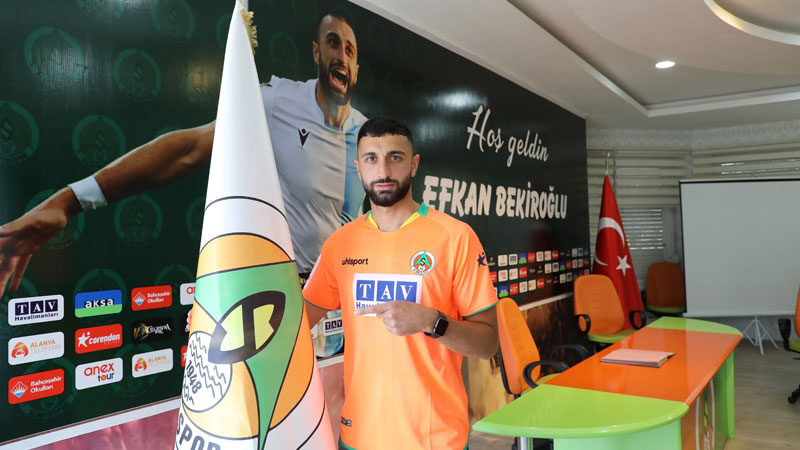 Efkan Bekiroğlu, Alanyaspor’da Süper Lig ekiplerinden Aytemiz Alanyaspor, Almanya'nın 1860 Münih takımından orta